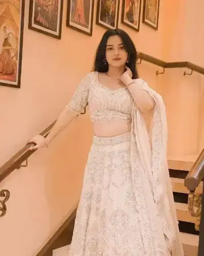 Escort Service In Dhaurahara
